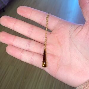 Elegant Gold Pendant Necklace